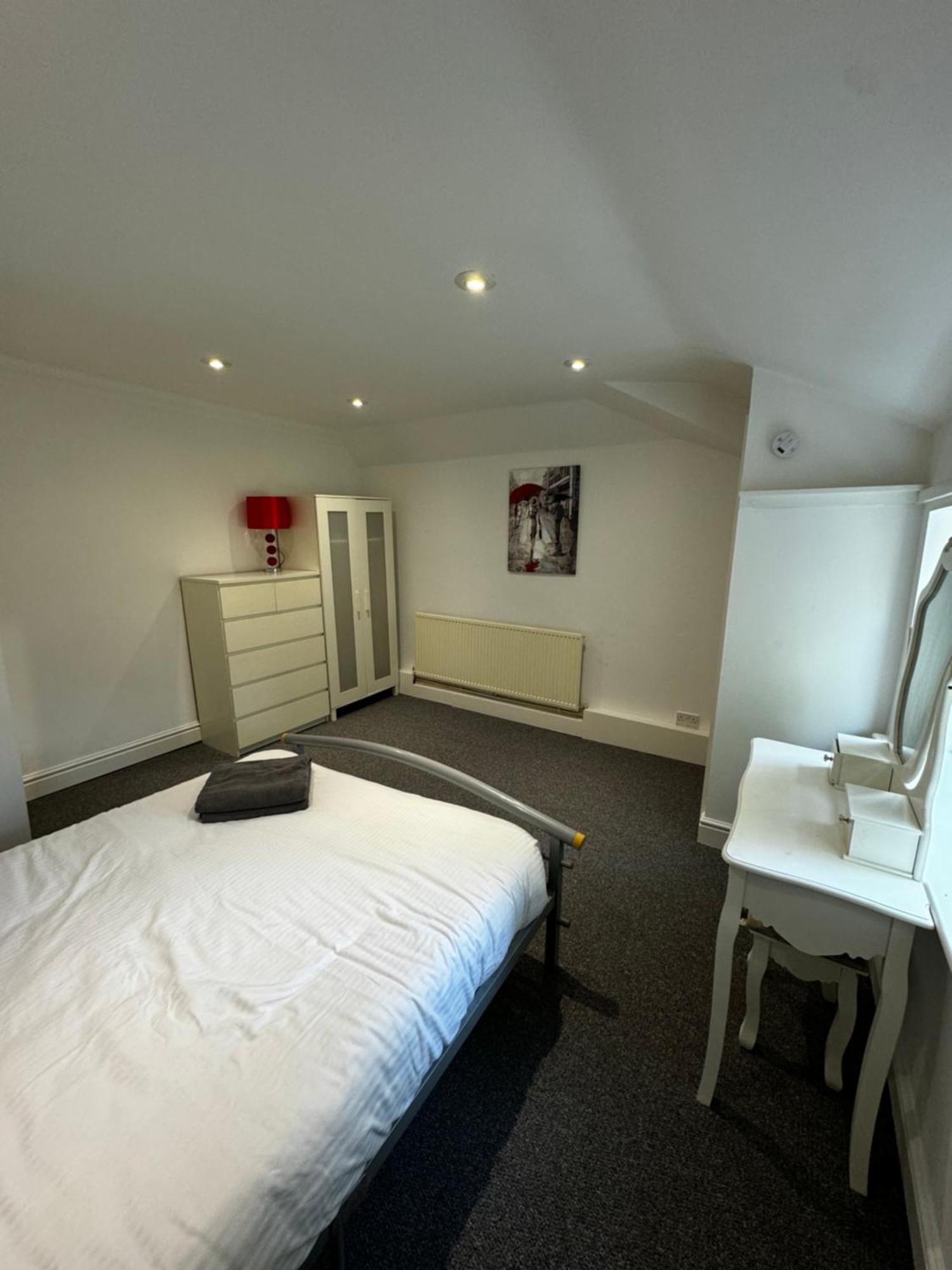 No 6 At Mannering, 2 Bed Near Sefton Park And Lark Lane